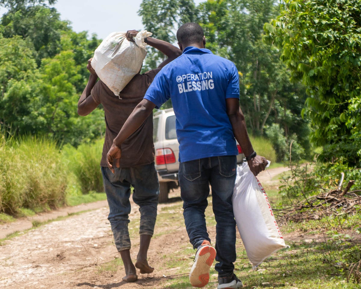 Alleviating suffering after Haiti quake with disaster relief supplies