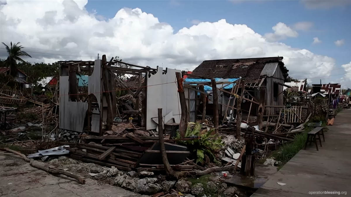 Disaster Victims In The Philippines - Operation Blessing