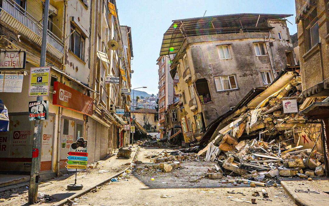 Another Quake Rocks Turkey Relief Efforts