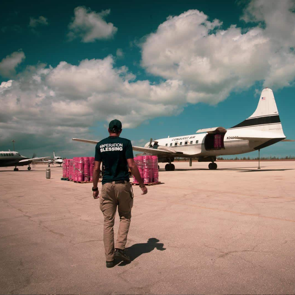 feature-judah-airplane