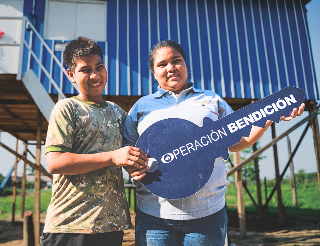 blessed-a-family-in-peru