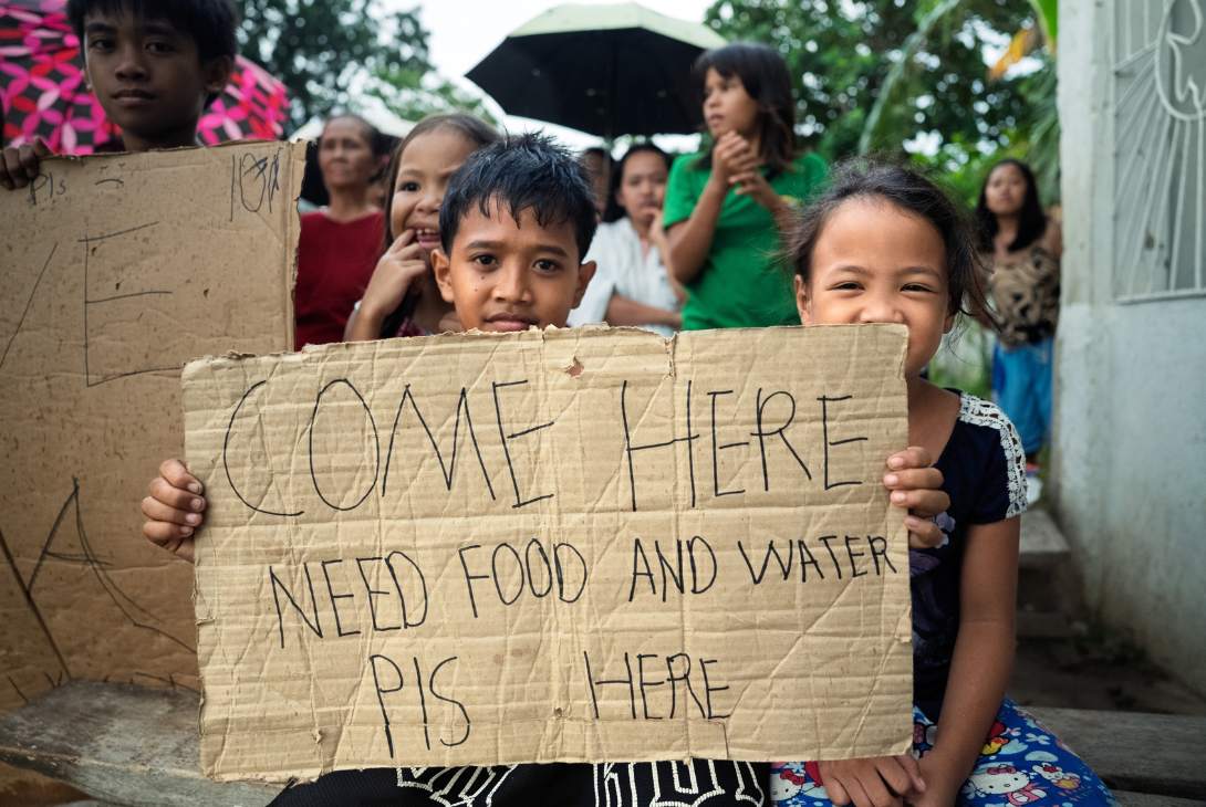 earthquake survivors in the Philippines earthquake survivors in the Philippines
