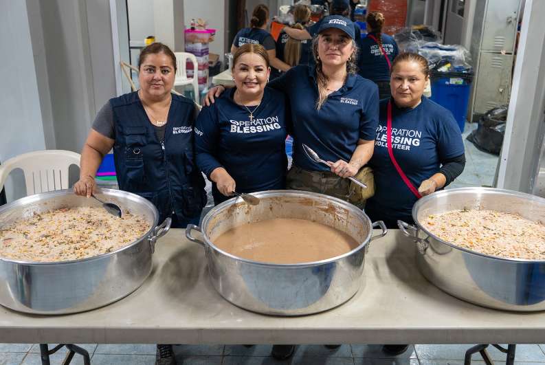 Disaster Relief for Mexico Flood Victims: Hot Meals and Hope in Veracruz