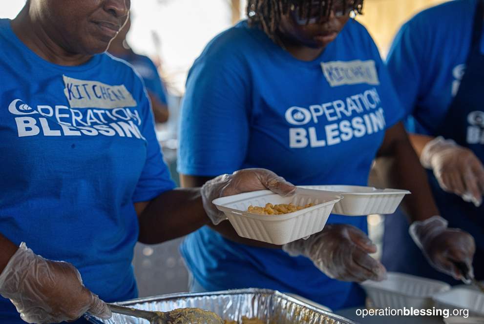 hot meals for hurricane survivors