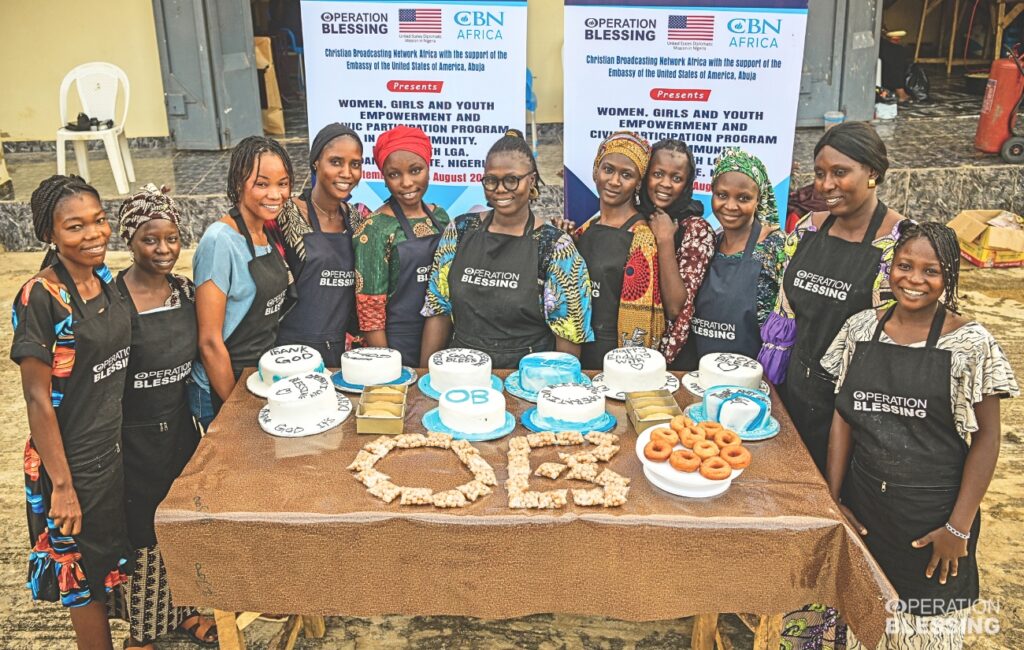 volunteers serving meals